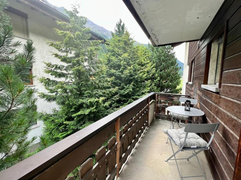 Pure Comfort! Entire Apartment With Abundant Space Near Zermatt With Parking! Tasch Ngoại thất bức ảnh